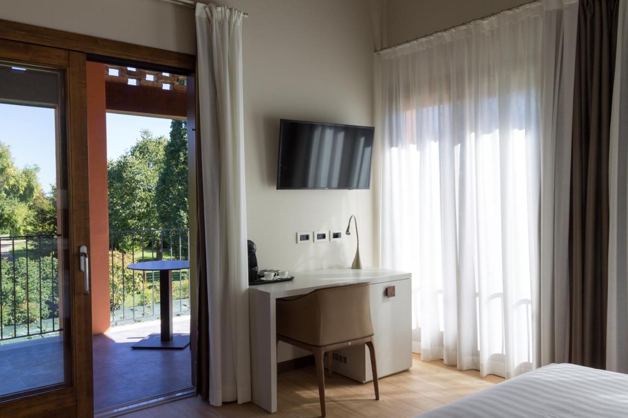 فندق Crystal Luxury House Fiume Veneto المظهر الخارجي الصورة
